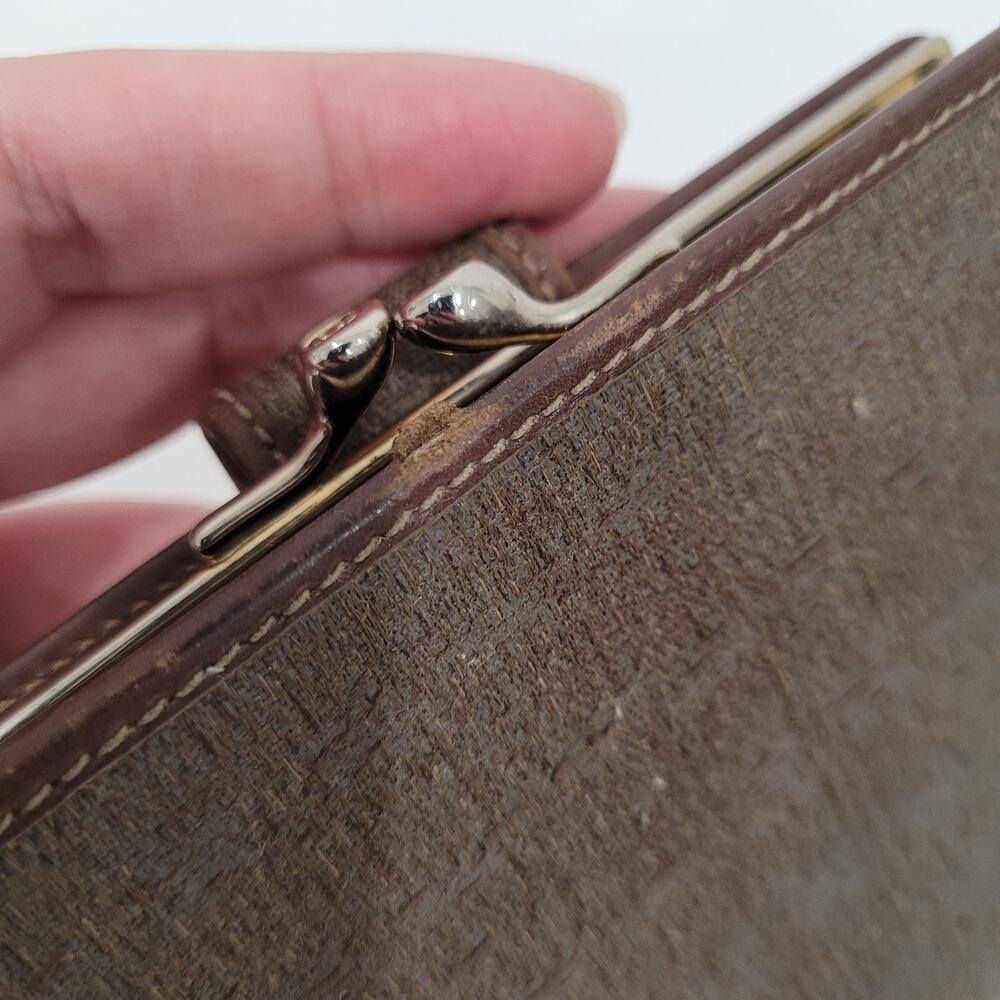 GUCCI Vintage GG Wallet Medium Bifold Brown Coin Bill Purse Kisslock Leather - Picture 11 of 15